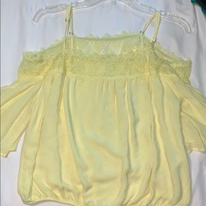 Hollister off the shoulder yellow blouse